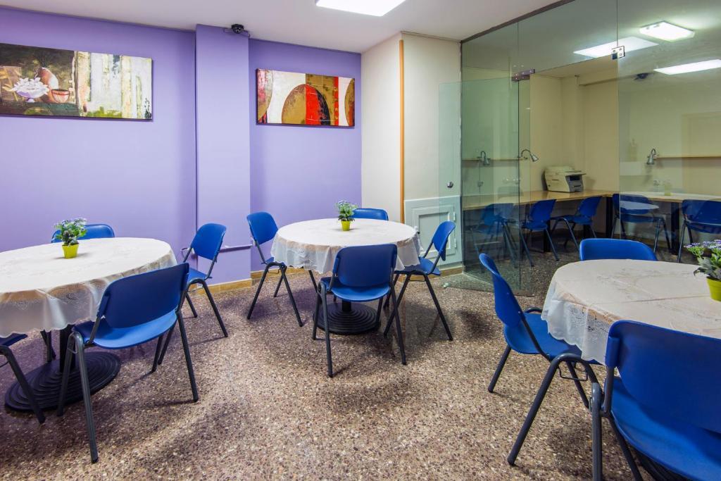 Хостел Residencia Sants Барселона Экстерьер фото