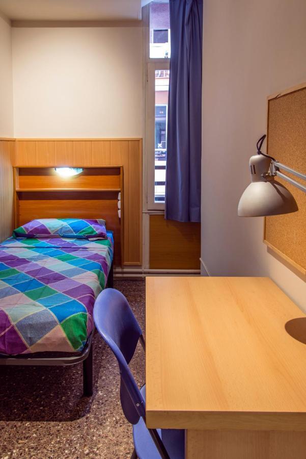 Хостел Residencia Sants Барселона Номер фото