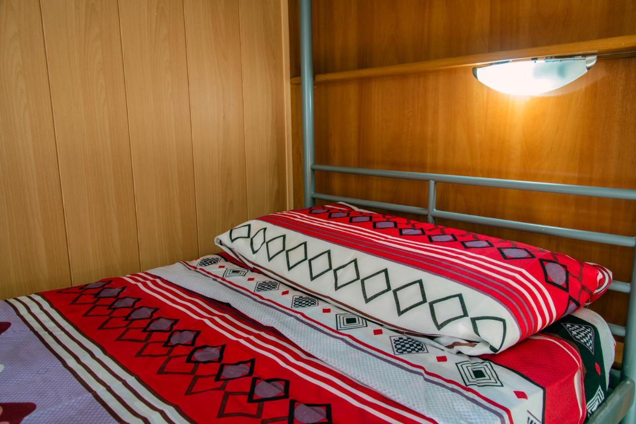 Хостел Residencia Sants Барселона Экстерьер фото