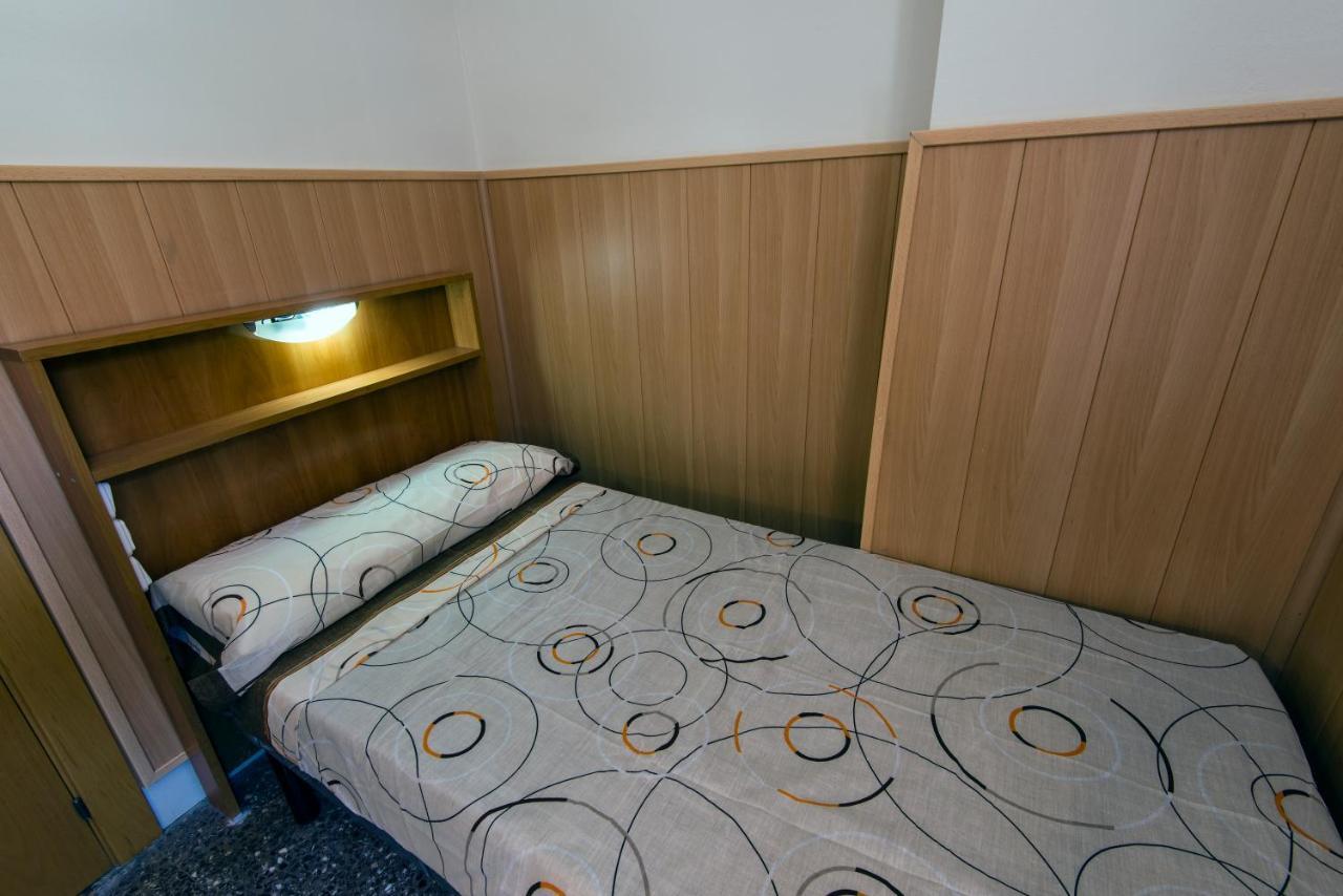 Хостел Residencia Sants Барселона Номер фото