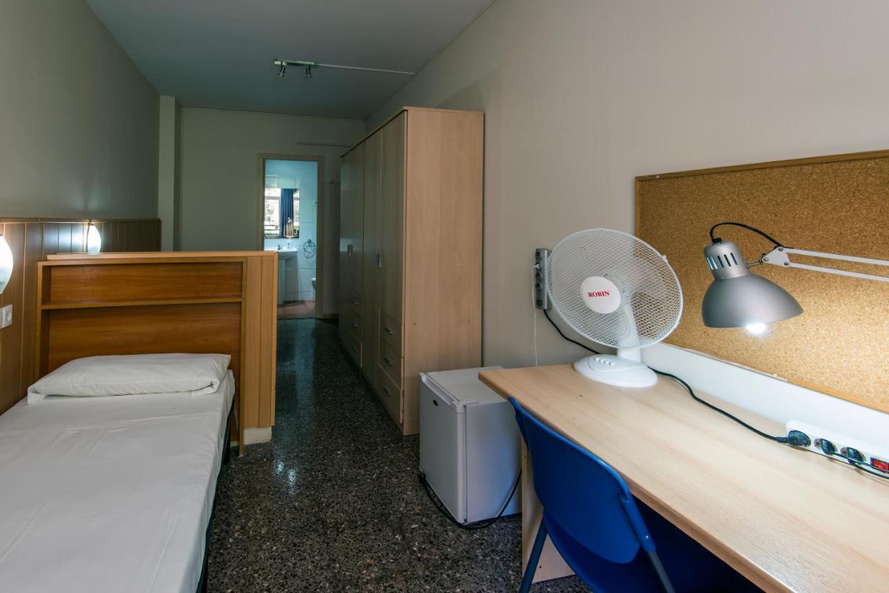 Хостел Residencia Sants Барселона Номер фото