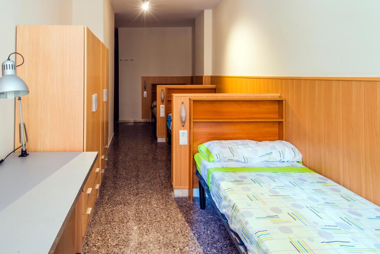 Хостел Residencia Sants Барселона Номер фото